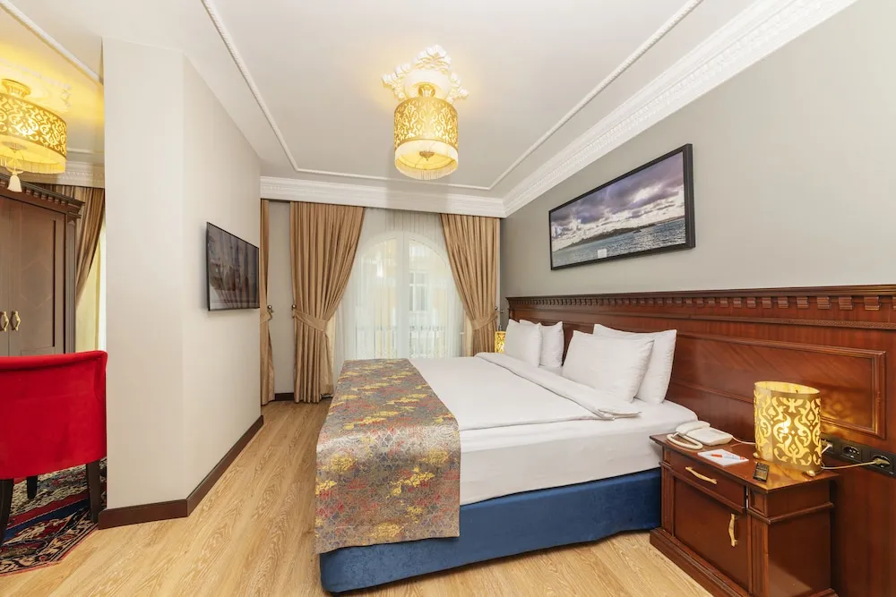 Deluxe Tek Büyük Yataklı Oda