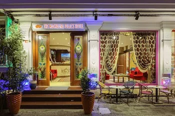 The Magnaura Palace Hotel