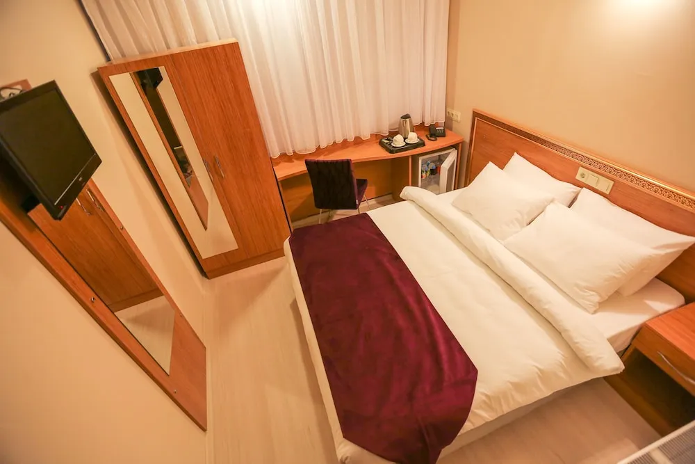 Deluxe Tek Büyük Yataklı Oda, 1 Yatak Odası, Sigara İçilmez, Şehir Manzaralı
