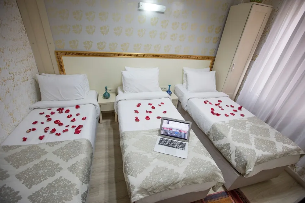 Deluxe Üç Kişilik Oda, 1 Yatak Odası, Sigara İçilmez, Şehir Manzaralı