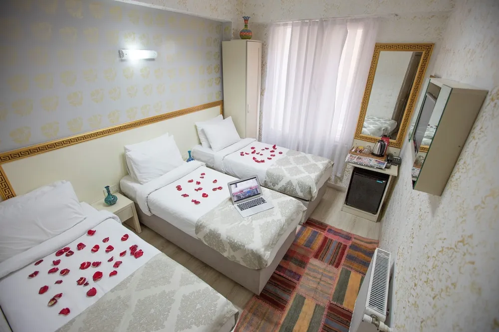 Deluxe Üç Kişilik Oda, 1 Yatak Odası, Sigara İçilmez, Şehir Manzaralı