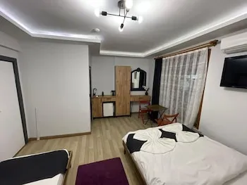 Mini House Hotel