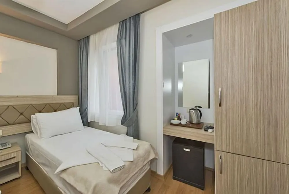Standard Tek Büyük veya İki Ayrı Yataklı Oda