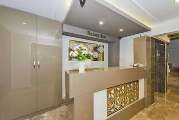 Metrolux Hotel