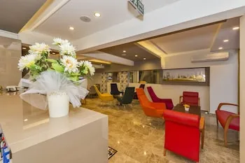 Metrolux Hotel