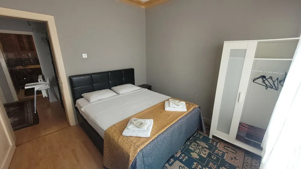 Three Bedroom Apartment - Annex Building