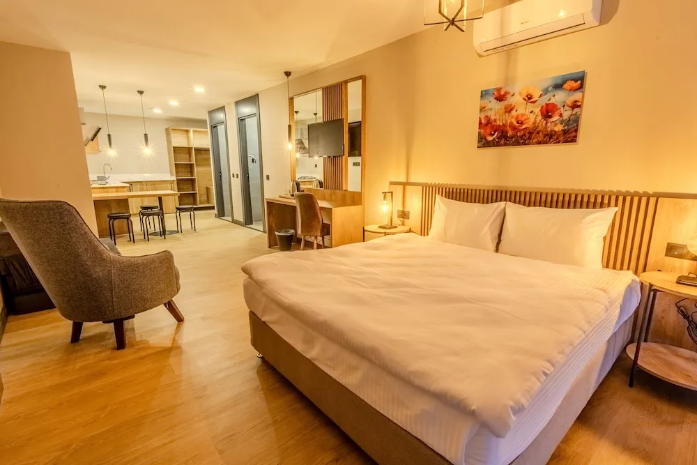 Stüdyo, Bahçe Manzaralı