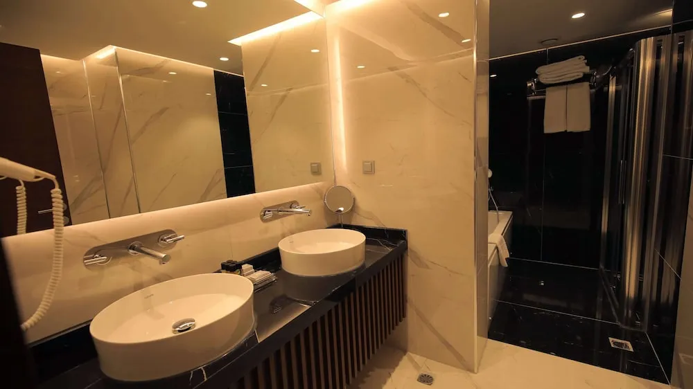 Suite Room