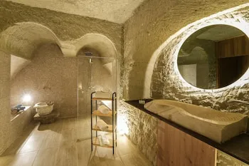 My Cave Suites