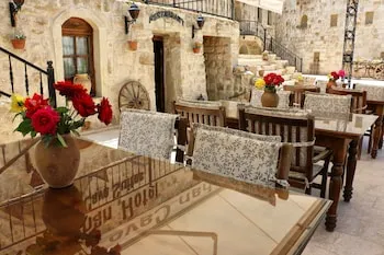 Kemerhan Cave Suite