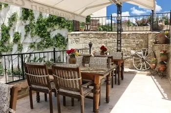 Kemerhan Cave Suite