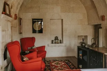 Elaa Cave Hotel