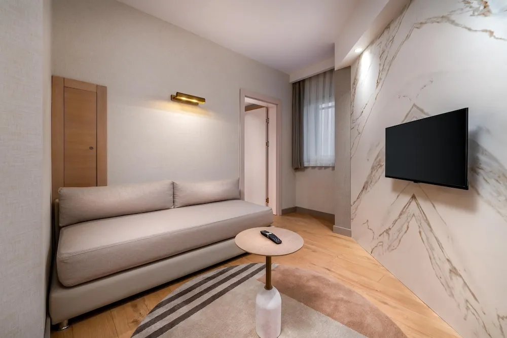 Main Building Suite Sea View