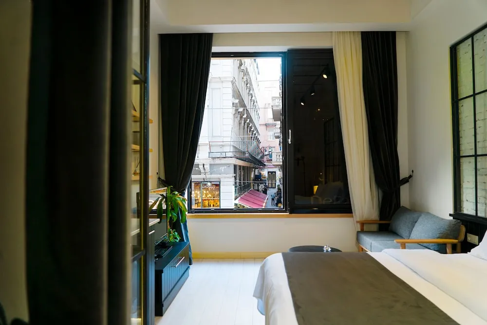 Superior Stüdyo, Şehir Manzaralı