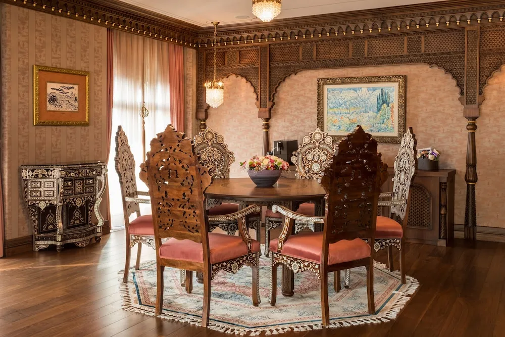 Sultan Suite
