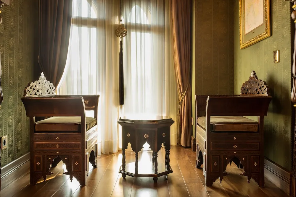 Sultan Suite