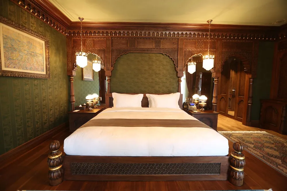 Sultan Suite