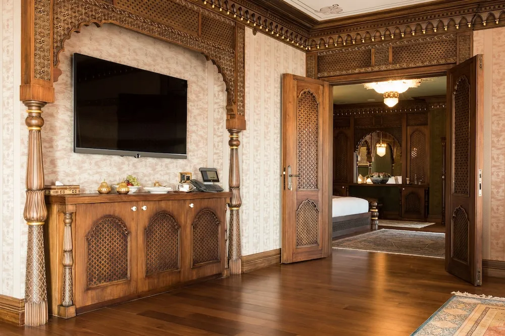 Sultan Suite