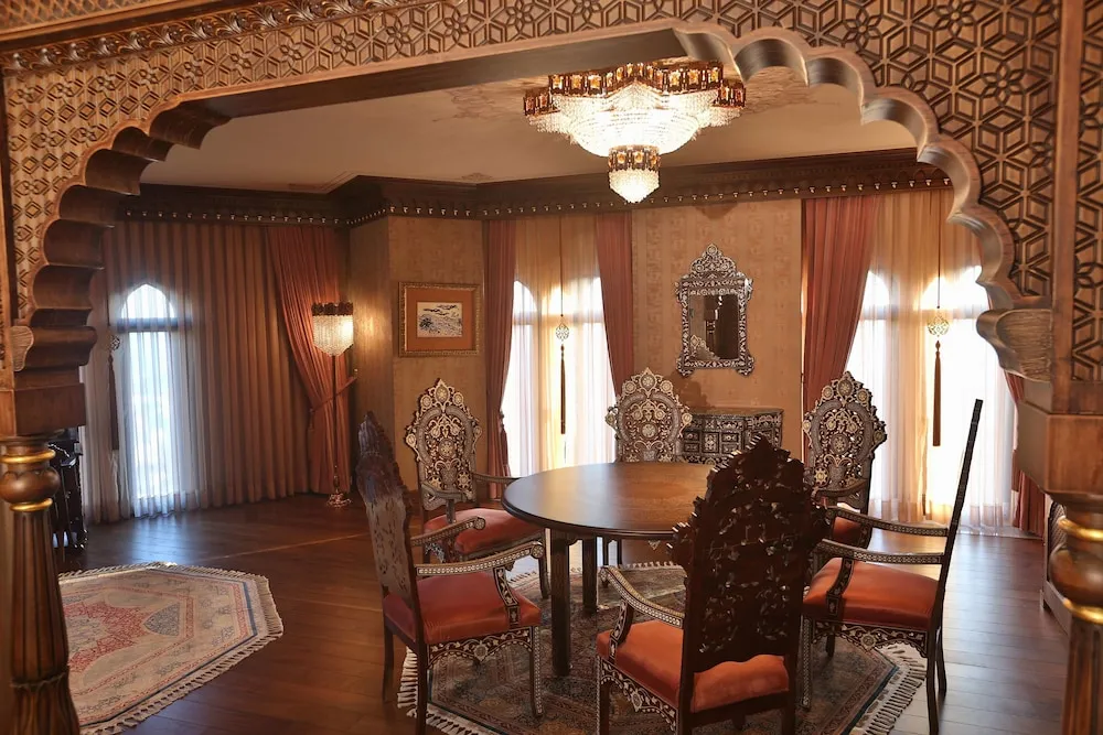 Sultan Suite