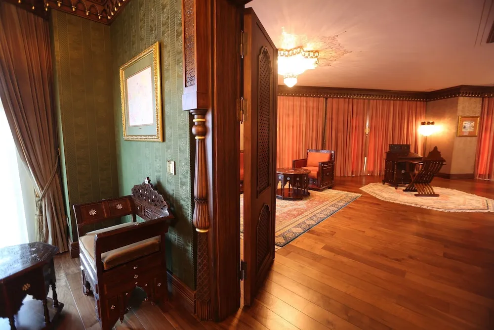 Sultan Suite