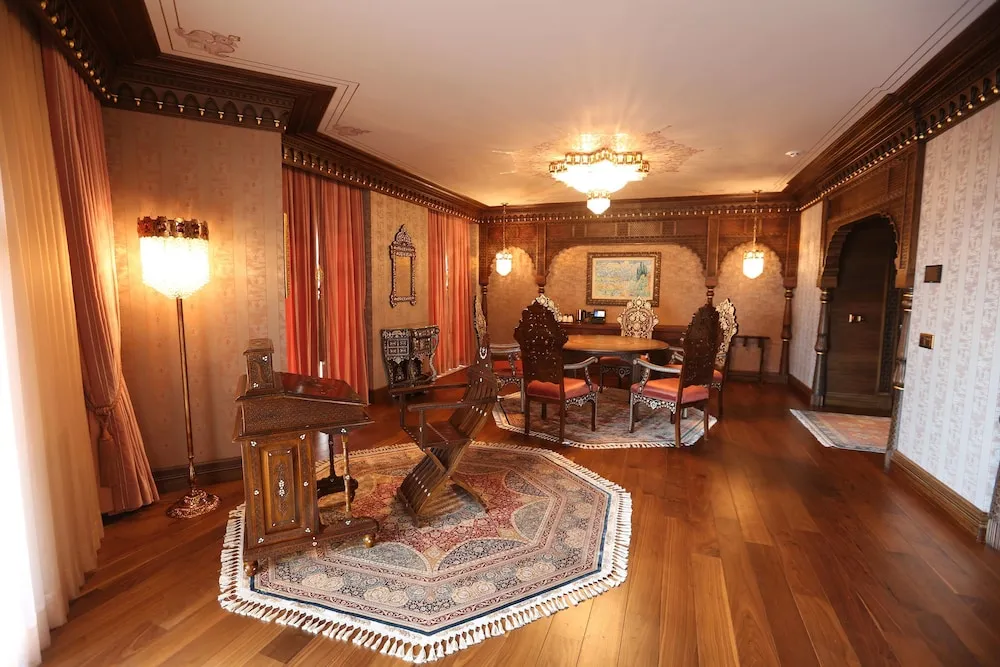 Sultan Suite