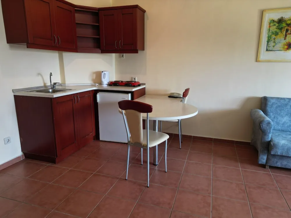 Apart Daire, 1 Yatak Odası, Sigara İçilmez, Havuz Manzaralı