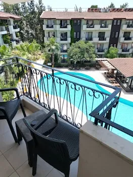 Lemas Suite Hotel