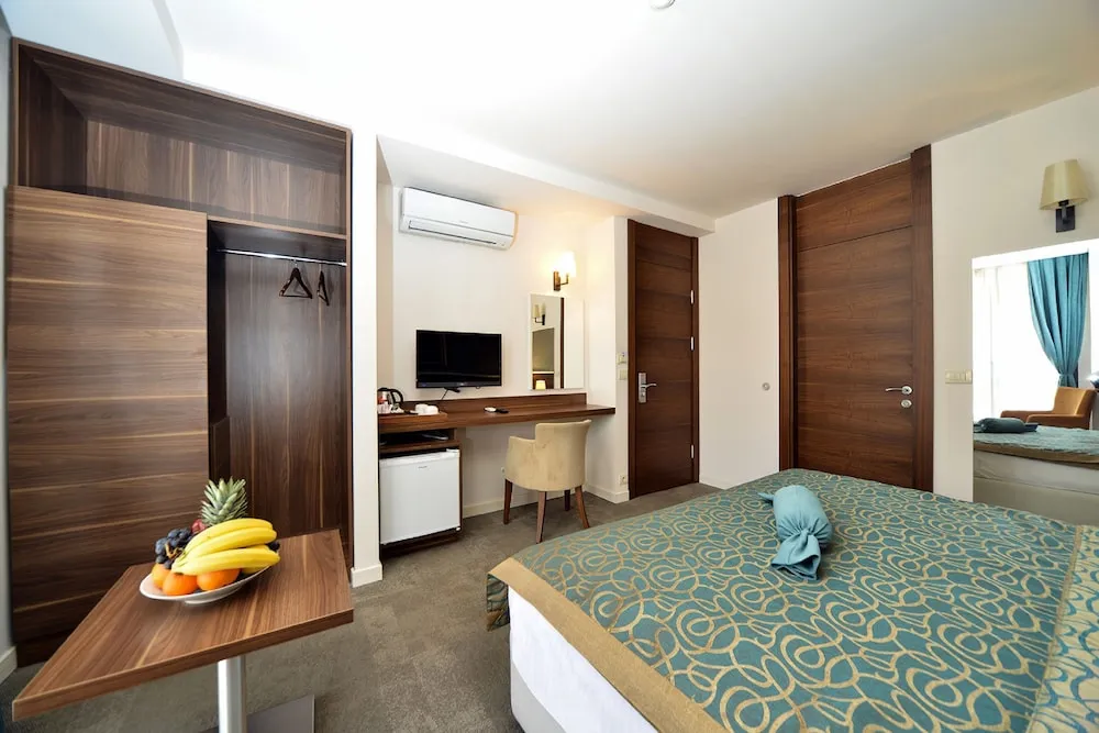 Deluxe Tek Büyük Yataklı Oda