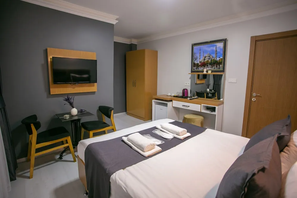 Deluxe Tek Büyük Yataklı Oda