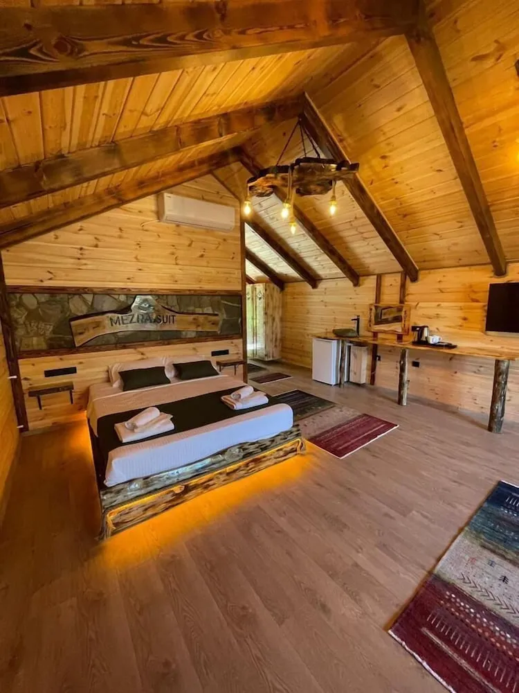 Deluxe Bungalov