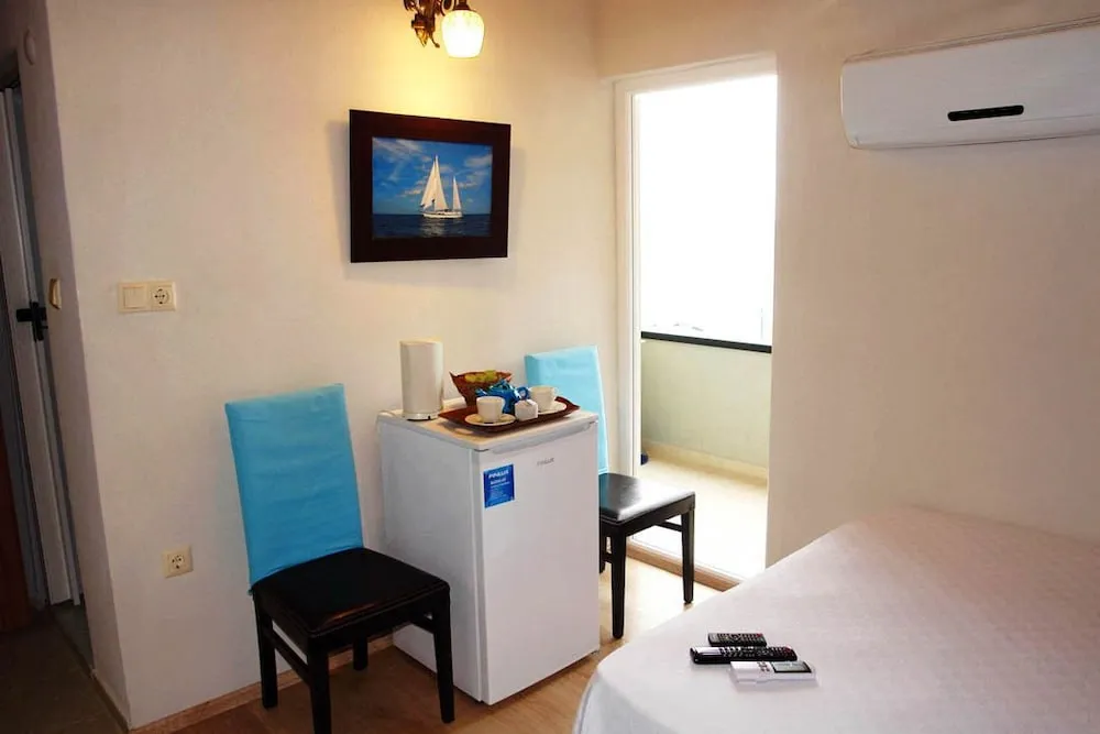 Tek Büyük Yataklı Oda, Balkon