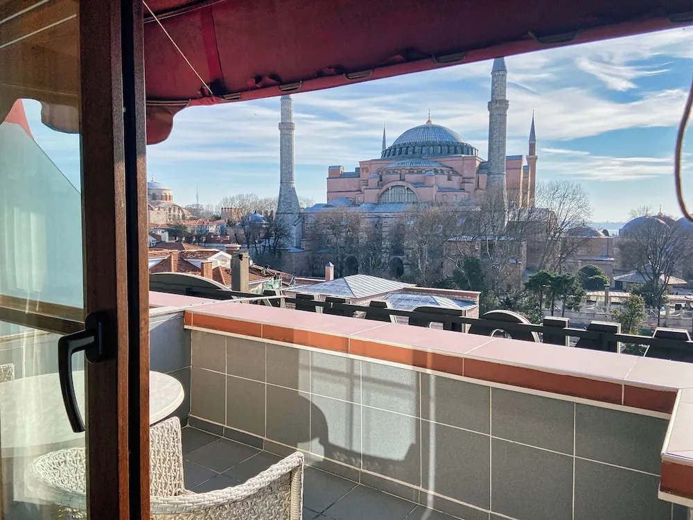 Panoramic Tek Büyük Yataklı Oda