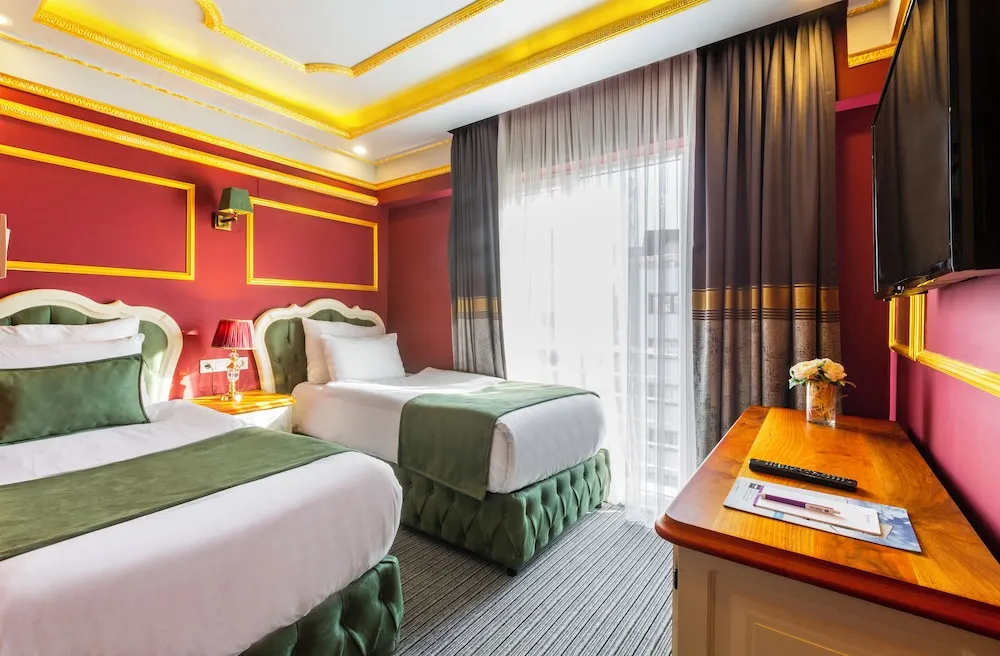 Deluxe Family Suite
