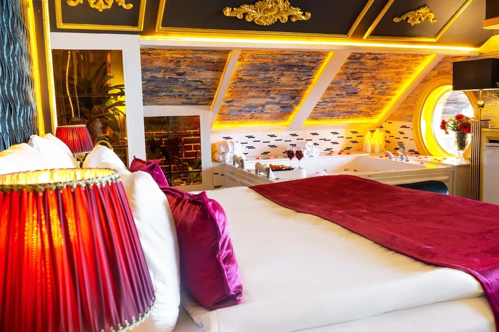 Çatı Katı Süiti (Penthouse), Sıcak Su Küveti, Deniz Manzaralı