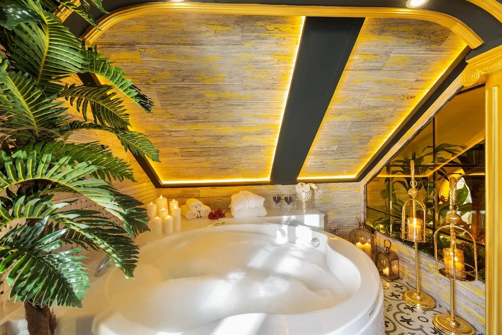 Çatı Katı Süiti (Penthouse), Sıcak Su Küveti, Deniz Manzaralı
