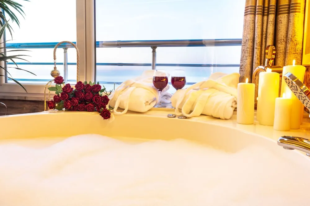 Queen Suite sea view with Jacuzzi