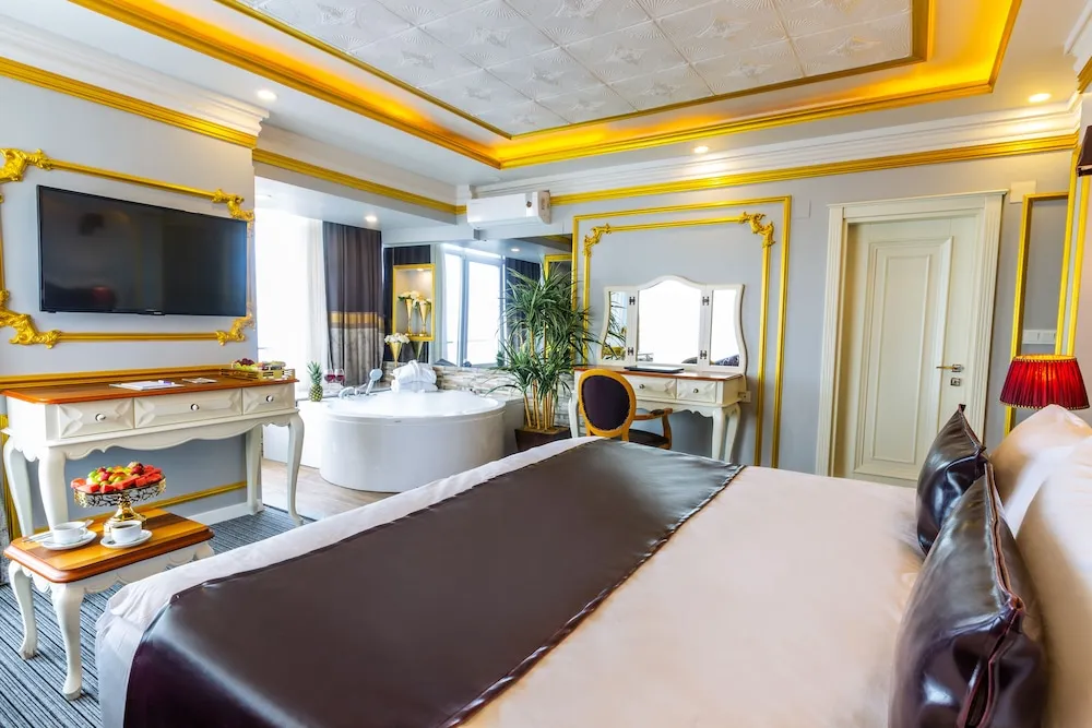 Queen Suite sea view with Jacuzzi