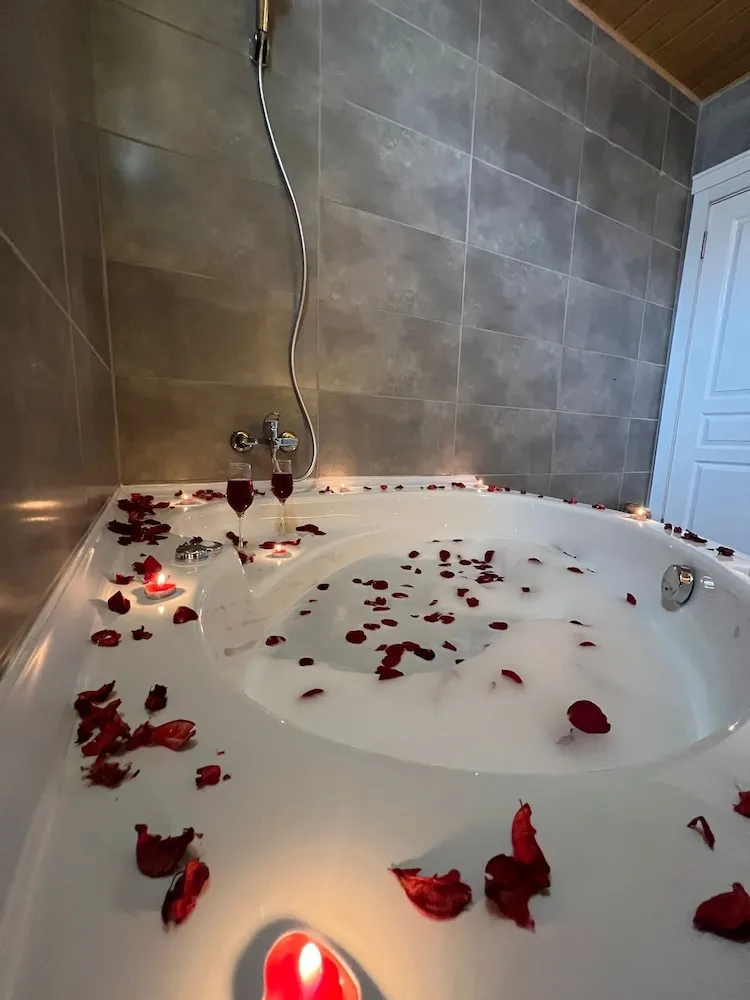 Exclusive Tek Büyük Yataklı Oda, Sıcak Su Küveti