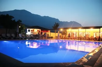 Ares Hotel