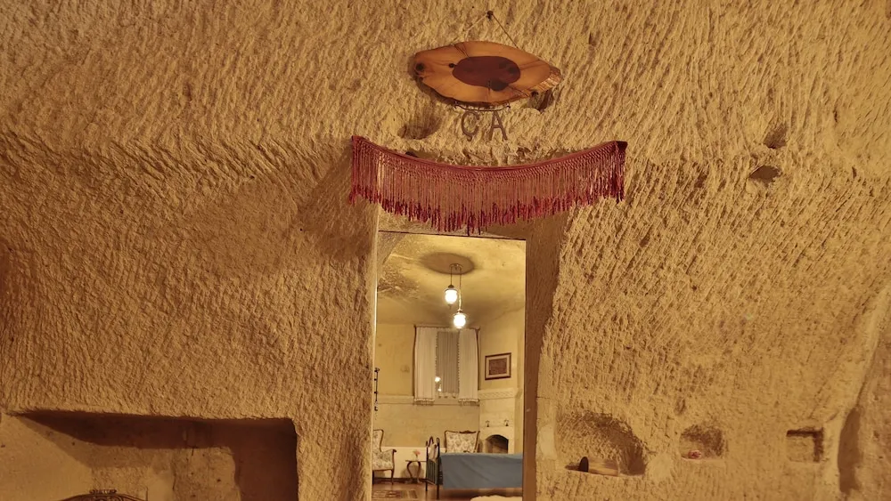 Double Cave Room