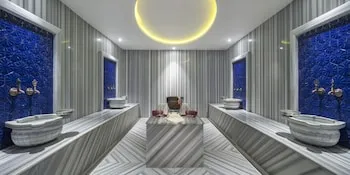Holiday Inn İstanbul - Tuzla Bay, bir IHG oteli