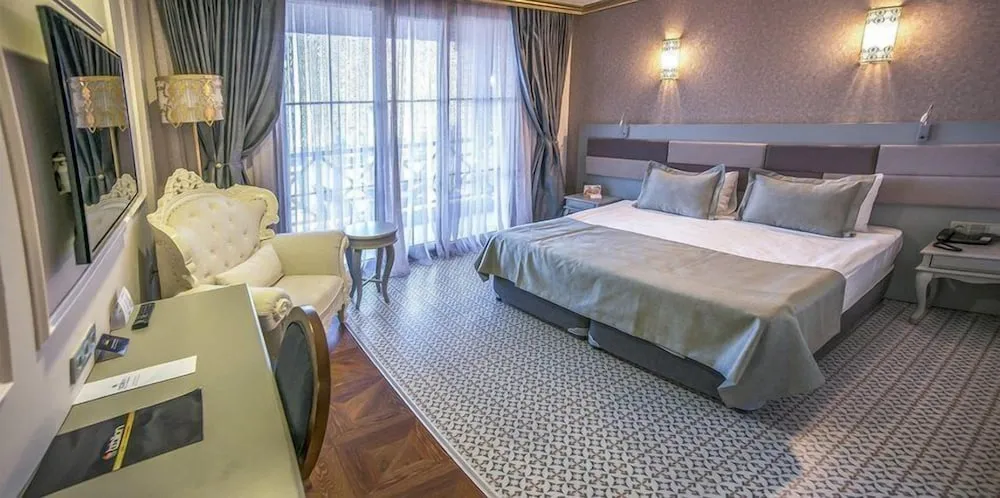 Standard Tek Büyük veya İki Ayrı Yataklı Oda, Dağ Manzaralı