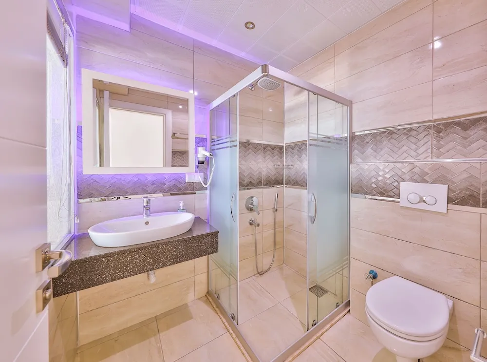 Üç Kişilik Oda, Balkon, Deniz Manzaralı