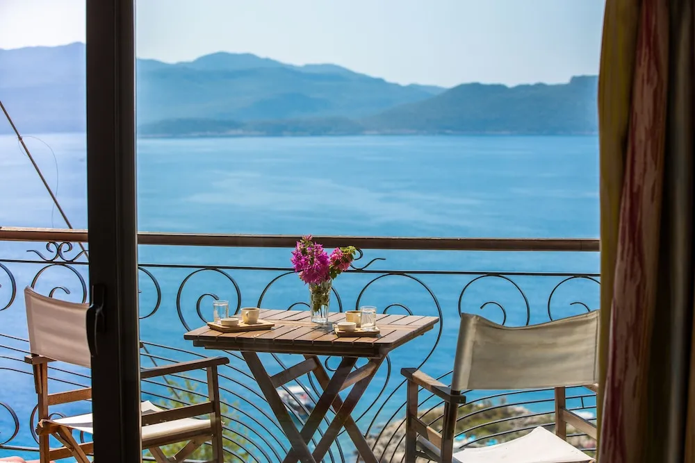 Tek Büyük Yataklı Oda, Balkon, Deniz Manzaralı