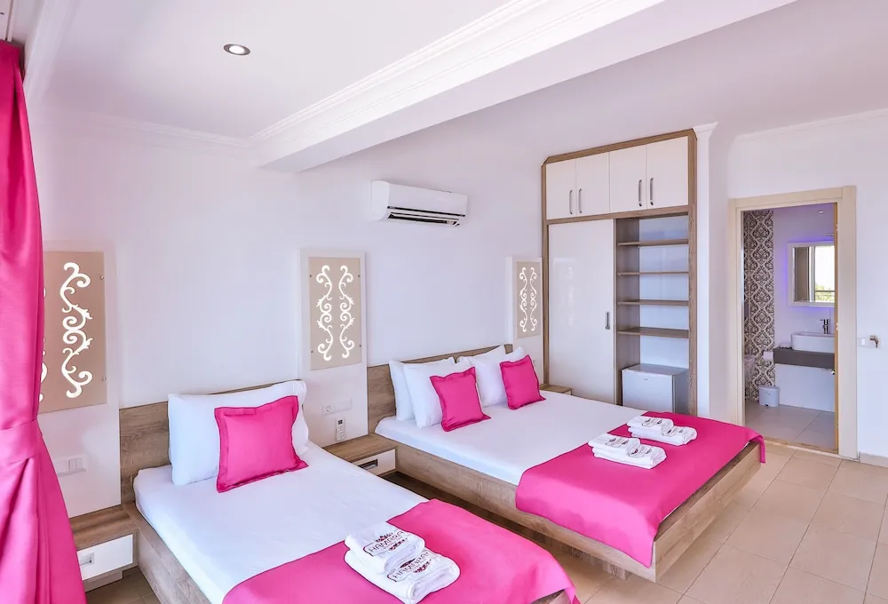 Comfort Üç Kişilik Oda, Balkon, Deniz Manzaralı