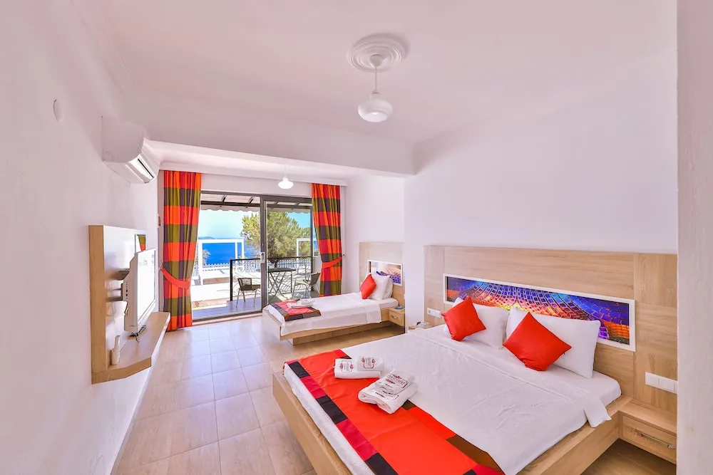 Comfort Üç Kişilik Oda, Balkon, Deniz Manzaralı