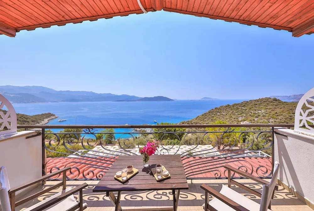 Superior Tek Büyük Yataklı Oda, Balkon, Deniz Manzaralı