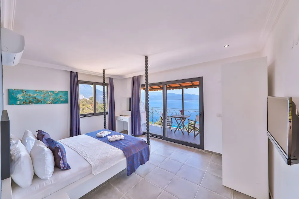 Superior Tek Büyük Yataklı Oda, Balkon, Deniz Manzaralı