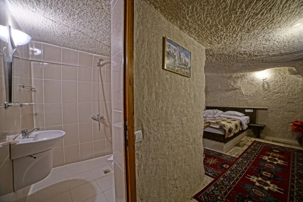 Ekonomic Cave Double Room