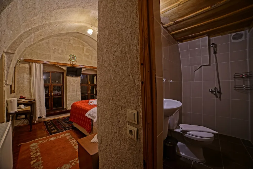 Double Arch Room